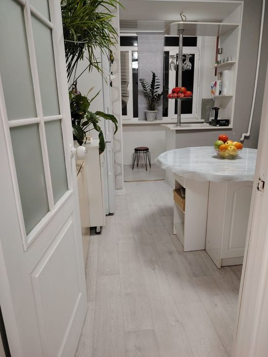 Срочно продам 1 комнатную улучшенную квартиру