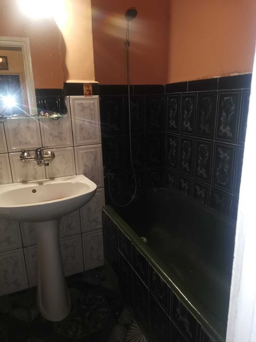 Central, dau in chirie apartament 2 camere mobilat