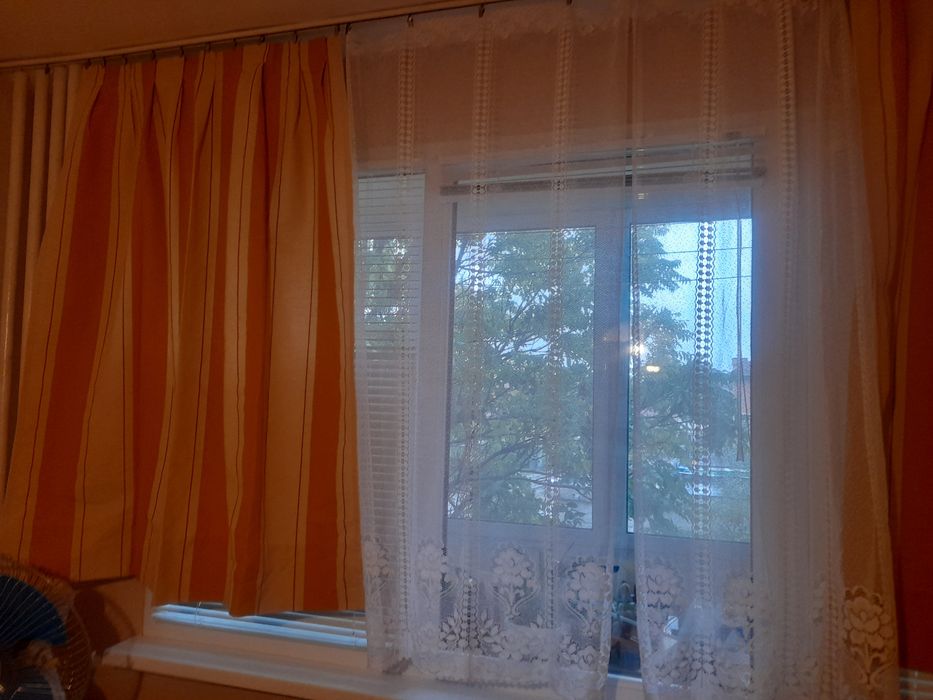 2 дантелени х 1.45м/75см. и 2 бр х 1.45м/3.30м