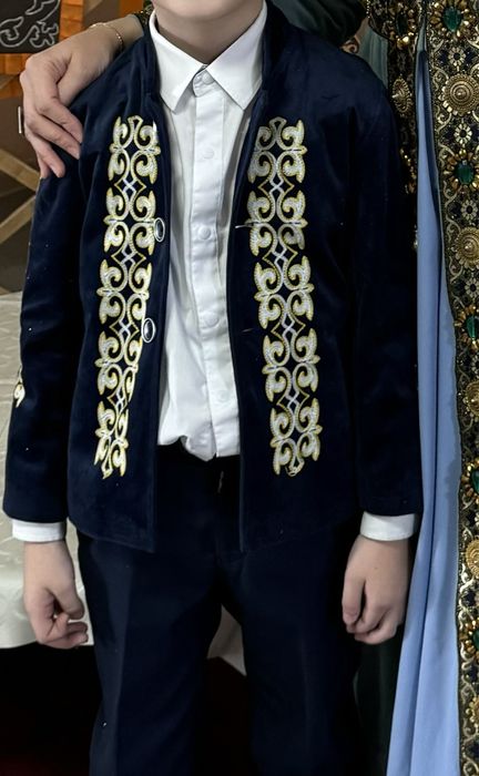 Национальный пиджак . На 4-6 лет