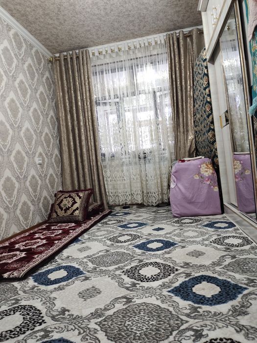 Uy sotiladi yangi domdan guliston mira kòchada