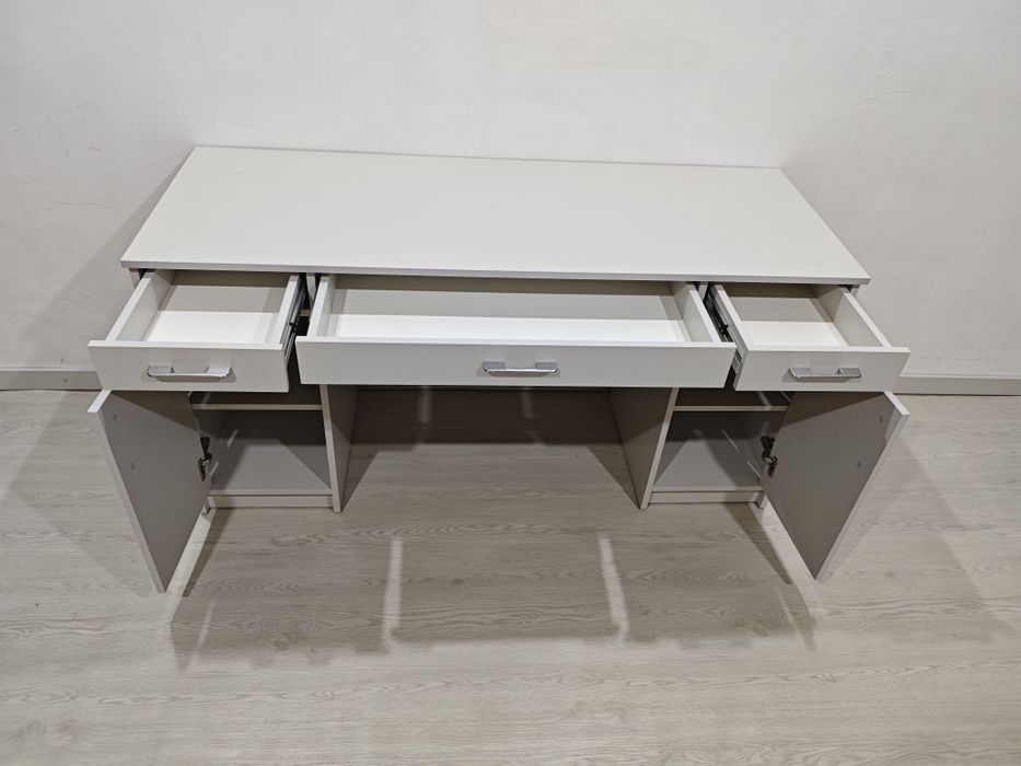 СТОЛЫ Письменные.