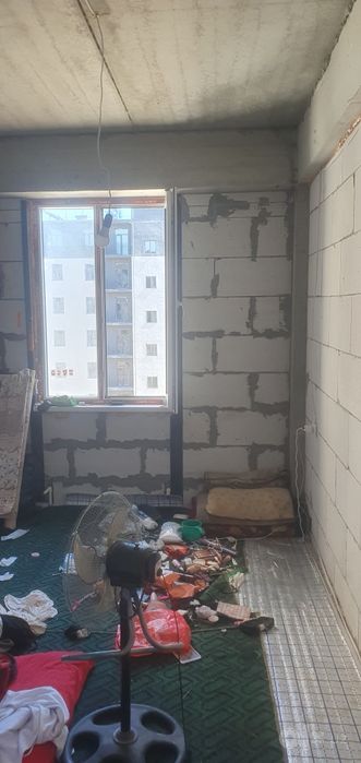 3 honila kvartira sotiladi