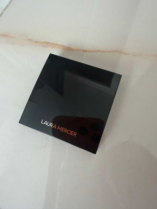 Laura Mercier Blush Colour Infusion