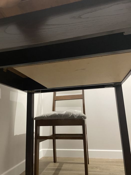 Стол квадратный новый