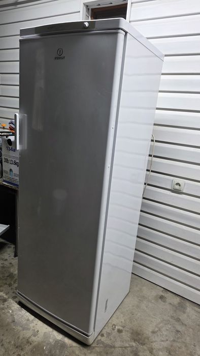 Продам морозильник