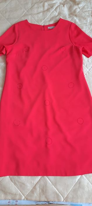 Красное дорогое платье