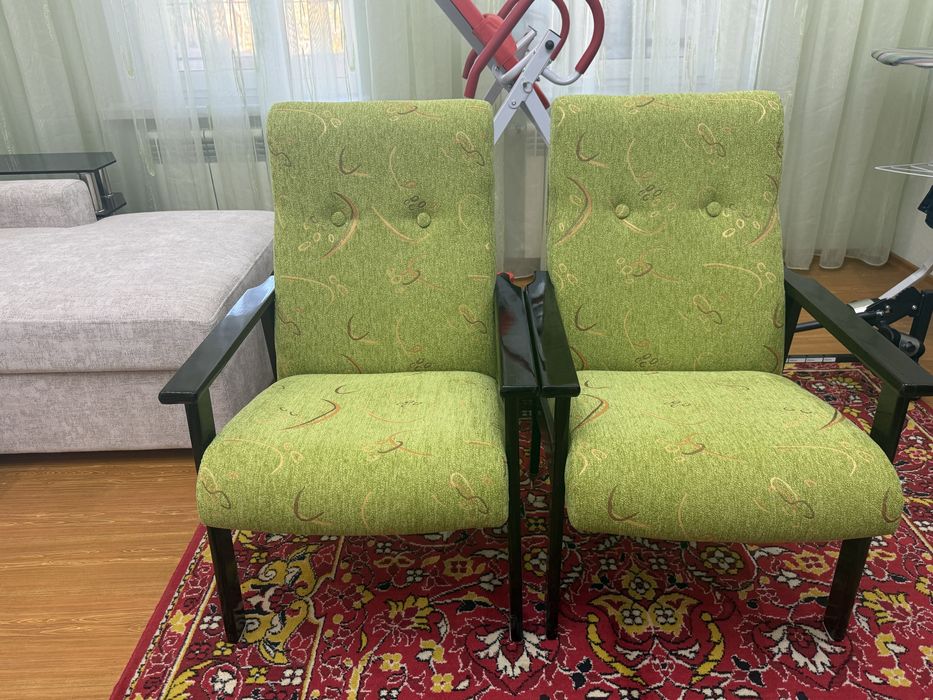 Диван нераскладной и 2кресла