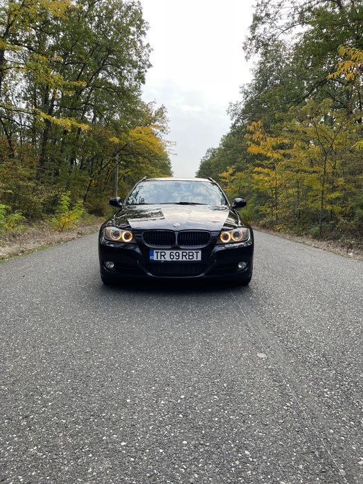 Vând bmw e91 an 2011