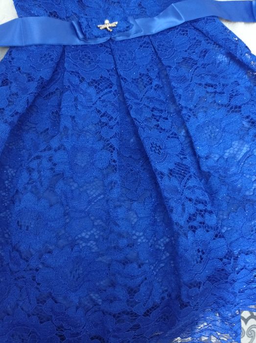 Продам платья новогодние