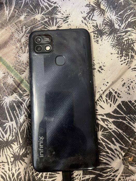 Infinix hot 10.