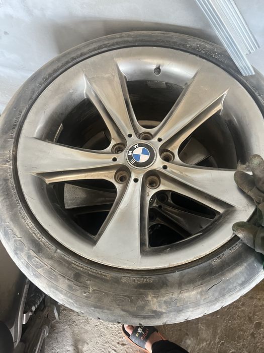 Продам на BMW 18-й размер с покрышка вместе