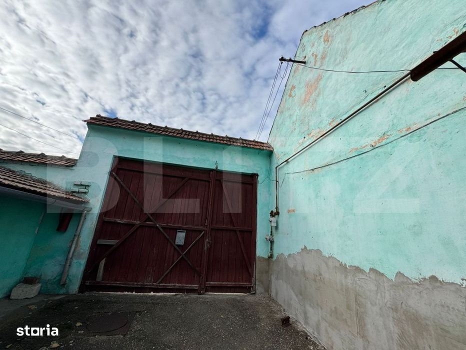 Casa saseasca, 3 camere, 700 mp teren, Sebes