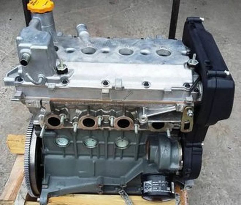 Приора зпачасти блоки валы