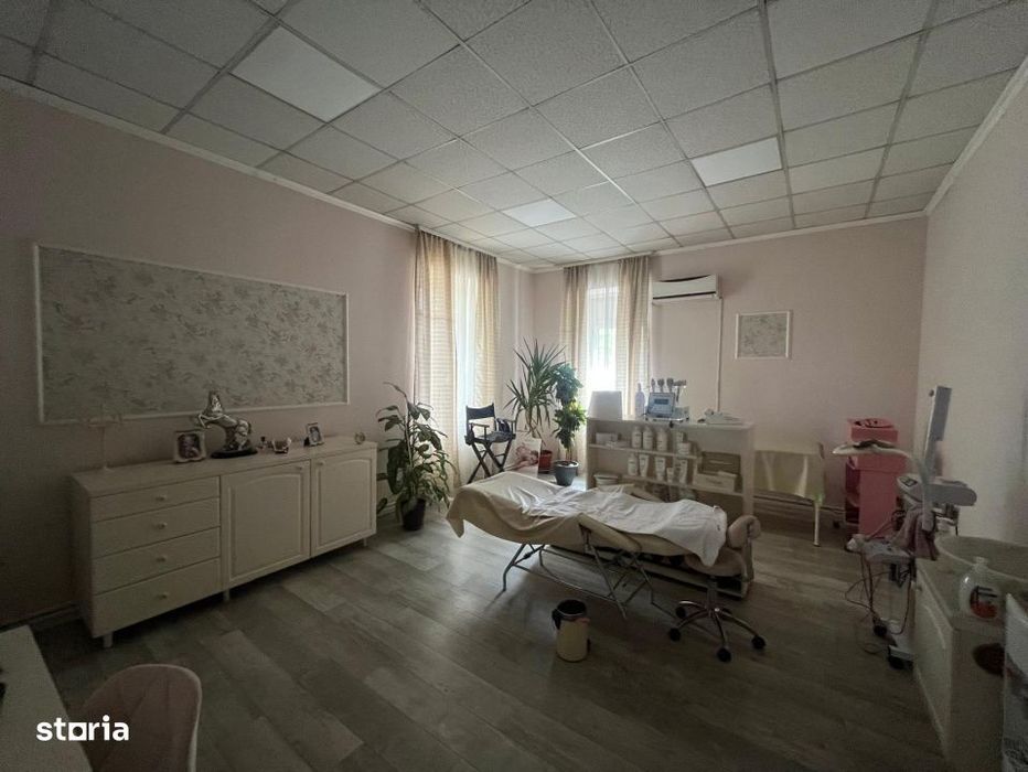 Spatiu comercial ultracentral premium de vanzare, 721 mp util, 1302 mp