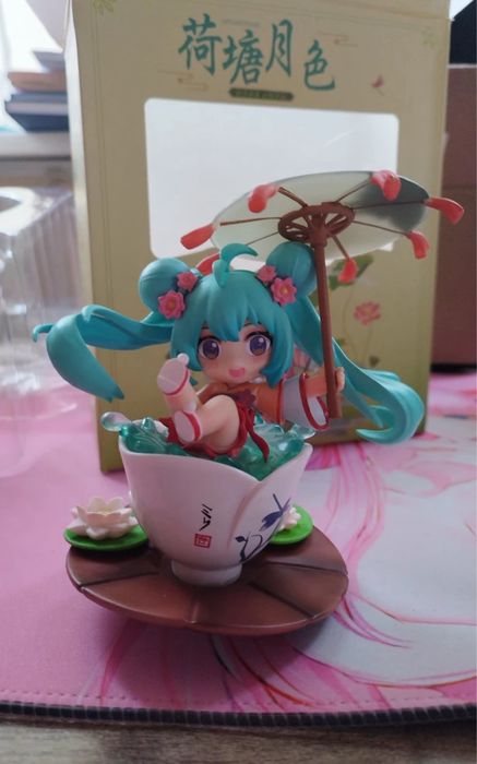 Фигурка анимэ Мику Чиби