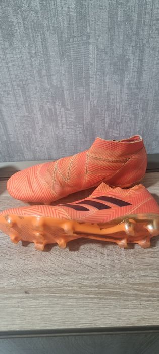 Спортивная обувь