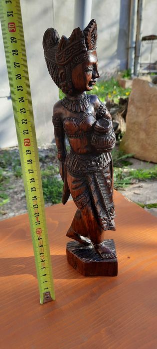 Sculptură - Lemn -  foarte frumos lucrata manual!