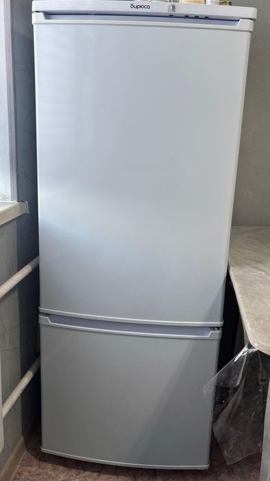 Холодильник Бирюса