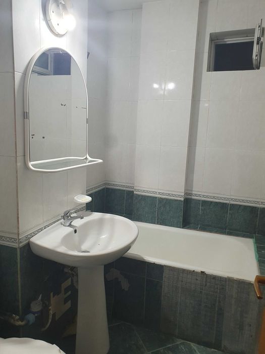 De închiriat apartament spațios