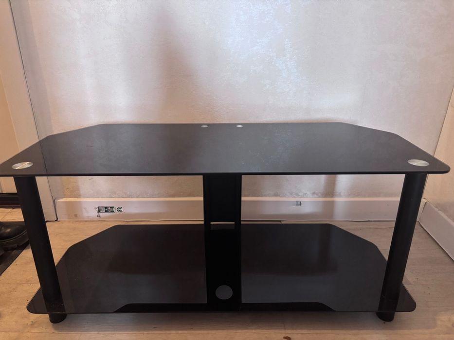 Тумба под телевизор стеклянная