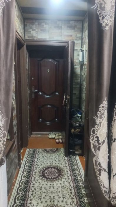 3 хонали квартира нархи тушти срочно