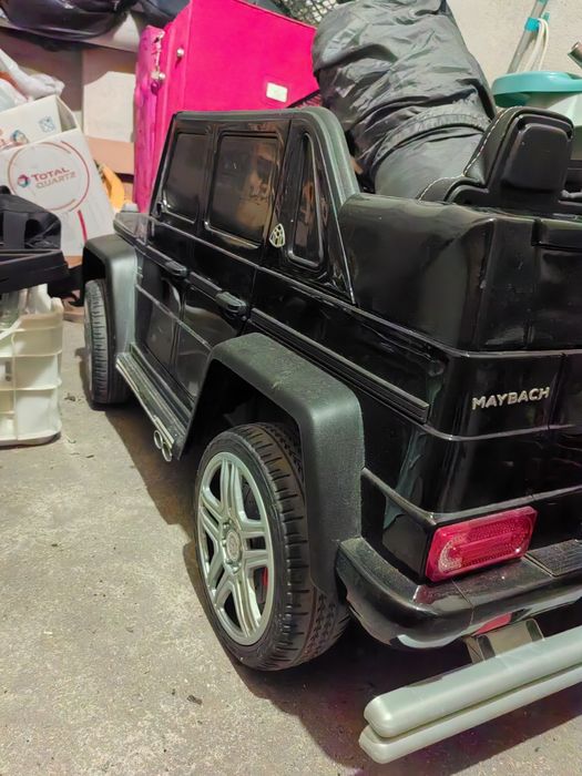 Детска електрическа кола мерцедес майбах g 650