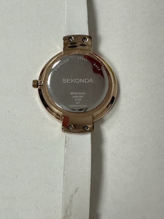 Дамски часовник Seksy с кристали Swarovski