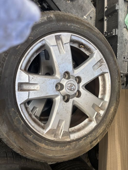 Джанти от Toyota Rav 4 18 цола с нови гуми
