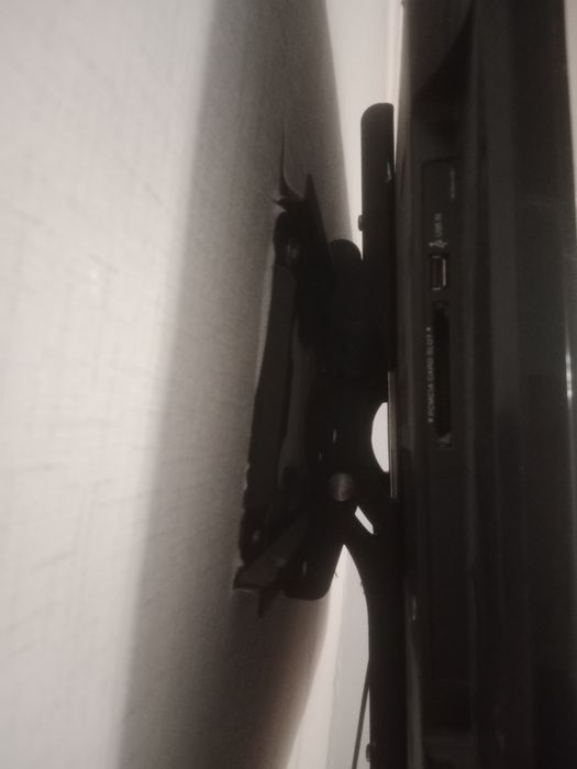 Продам телевизор LG