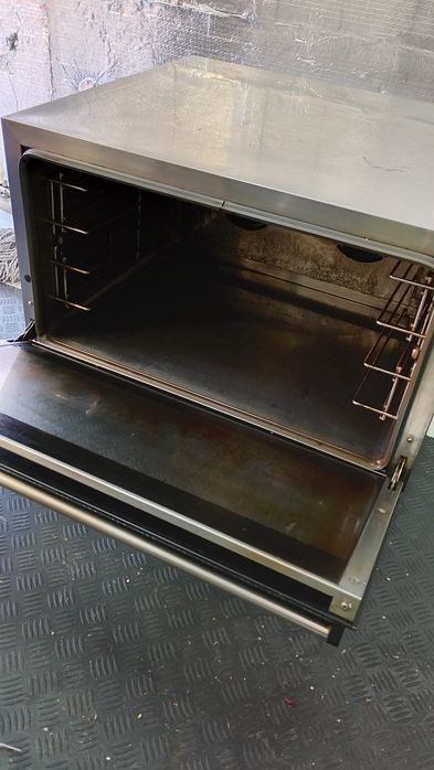 Конвектомат 4 тави