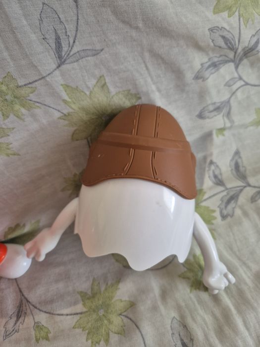 Пластмасово Киндер Яйце - играчка