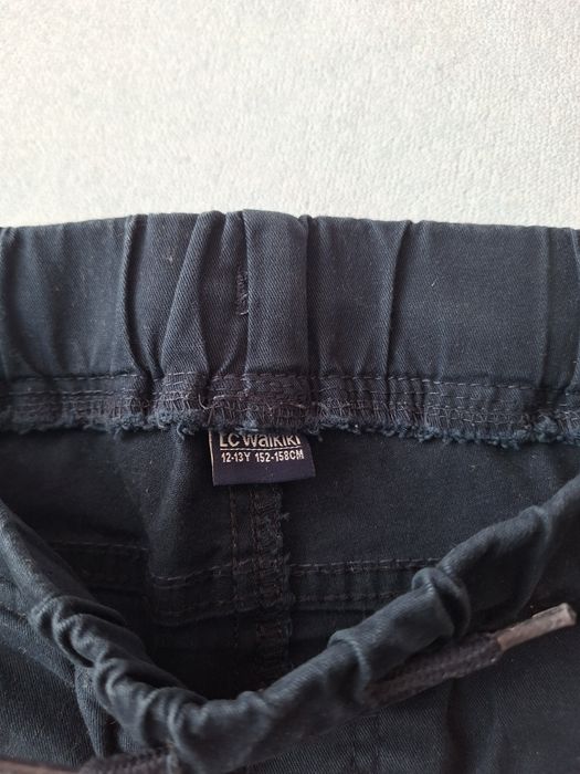 Продам рубашку школьную