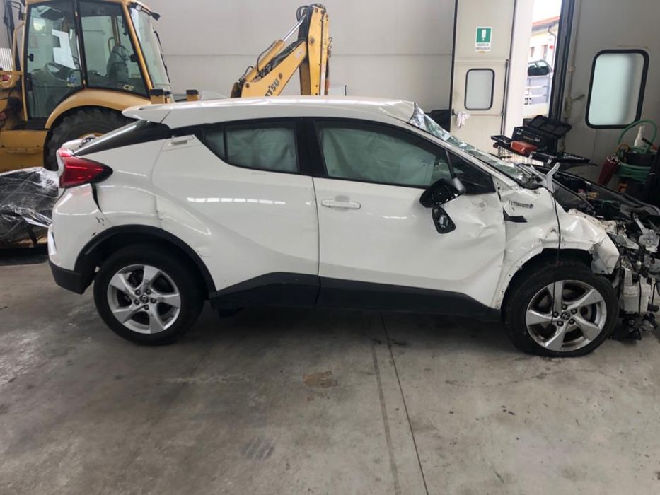 Piese Toyota CH-R 1.8 B Hibryd 2016-2018. 70000 km