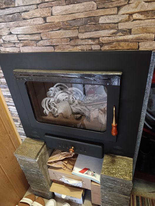 Камина PRITY за вграждане 22kw