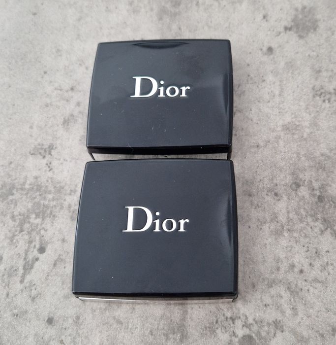Продавам сенки за очи CD