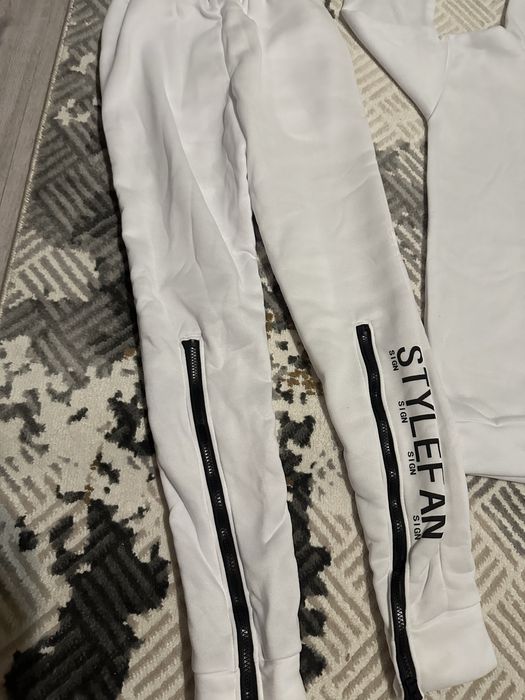 Продам костюм женский