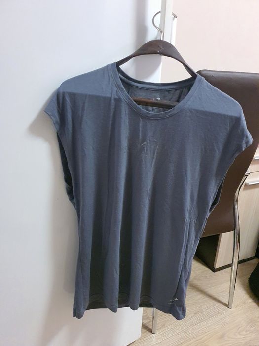 Дамски блузи с къс ръкав