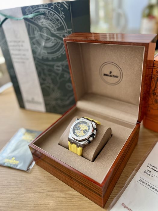 Audemars Piguet Royal Oak Offshore Diver Yellow 42 mm