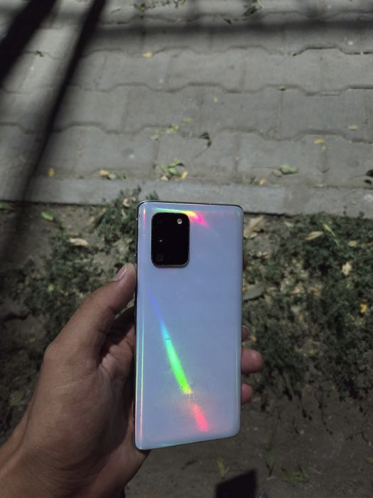 Продам телефон Samsung S10 Lite