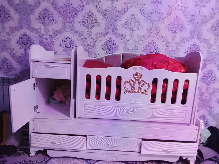 Детский кровать сотилади