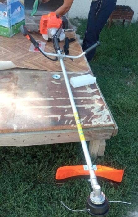 Триммер бензиновый