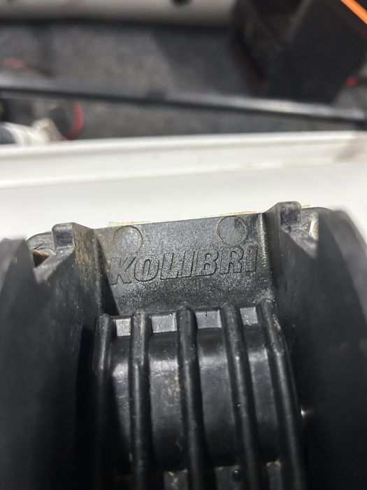 Roti kolibri pescuit pneumatica