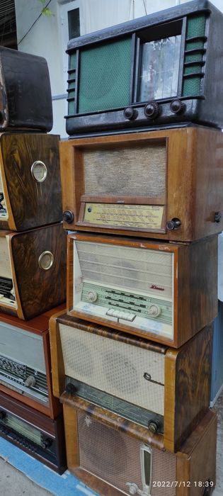 Старое радио в рабочем состоянии