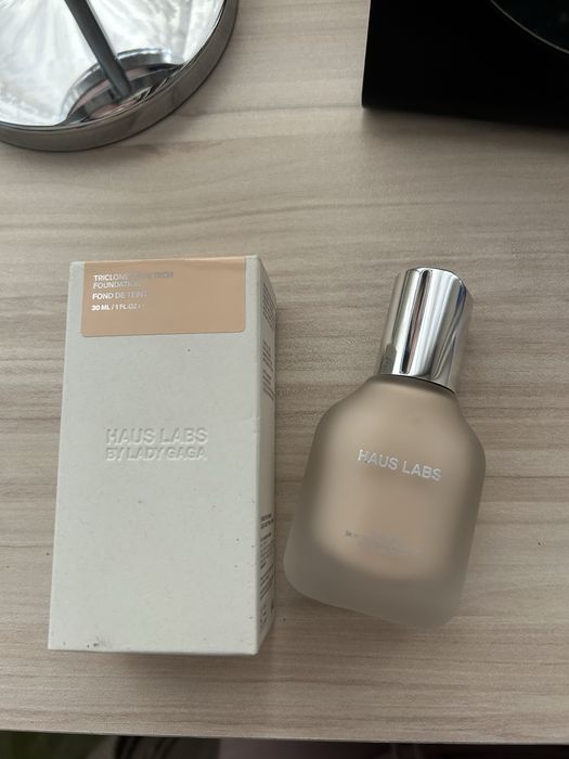 Фон дьо тен Haus Labs by Lady Gaga