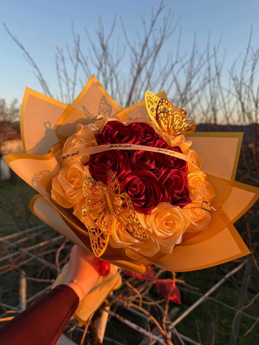 Букет от вечни рози