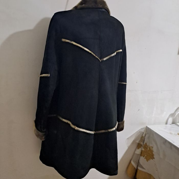 Дублёнку пальто натуральный раз. 48,50. С мехом.цен.700.000сум