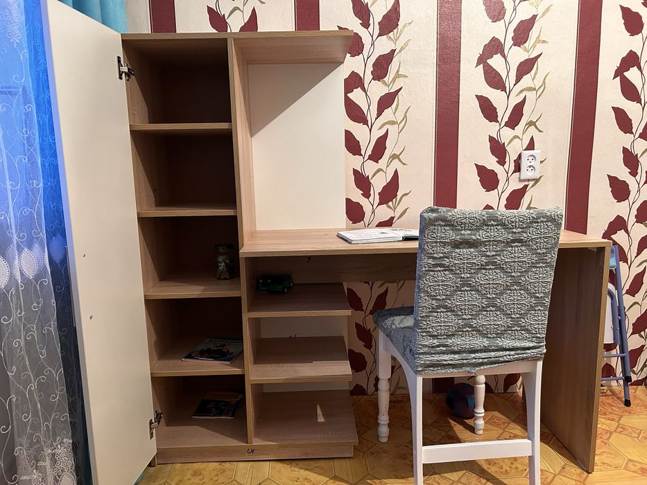 Продам компьютерный стол