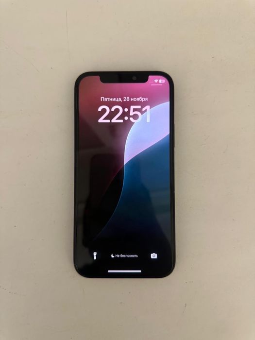 Продам телефон айфон 12