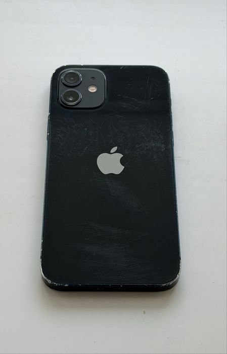 Продается Айфон 12